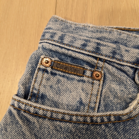 Vintage Calvin Klein cut offs - Picture 4 of 8